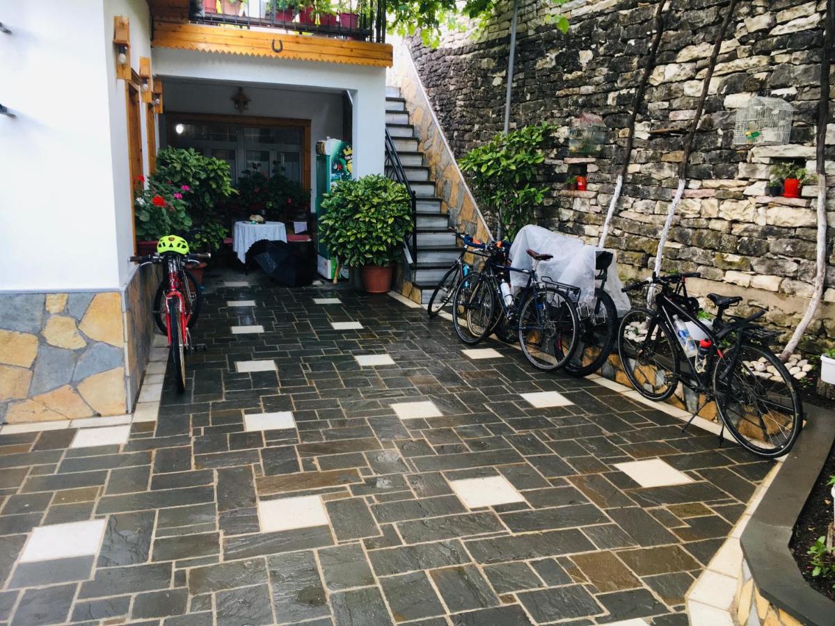 Kore Guest House Gjirokastër Exteriör bild