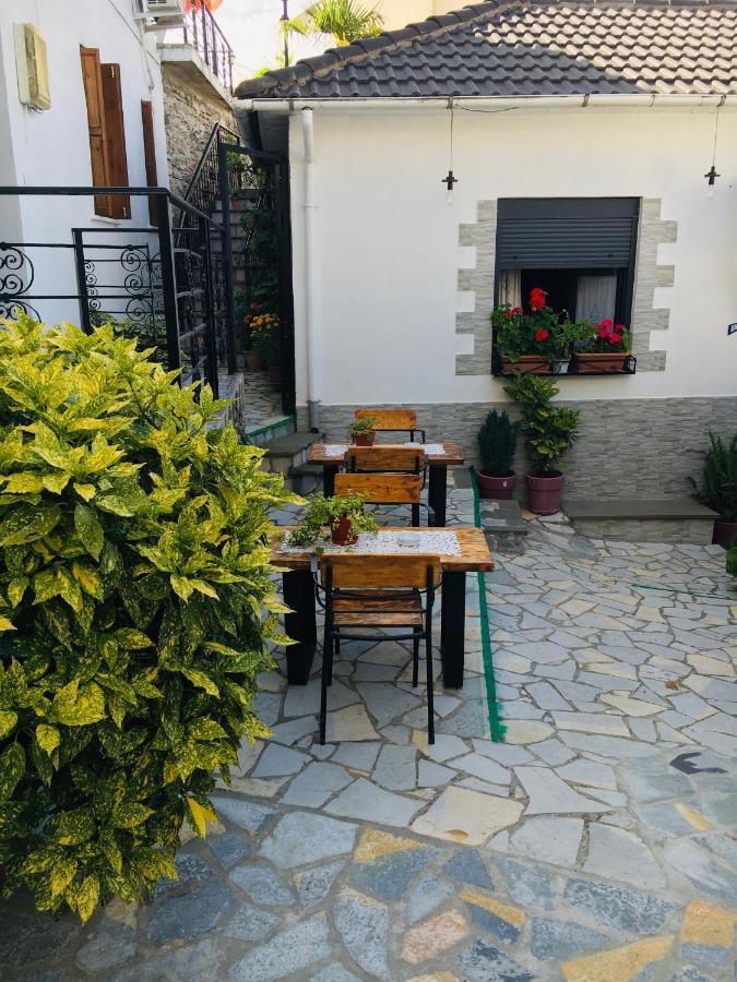 Kore Guest House Gjirokastër Exteriör bild