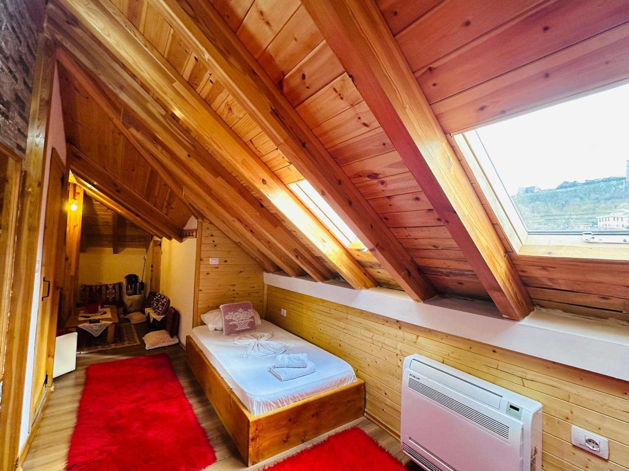 Kore Guest House Gjirokastër Exteriör bild