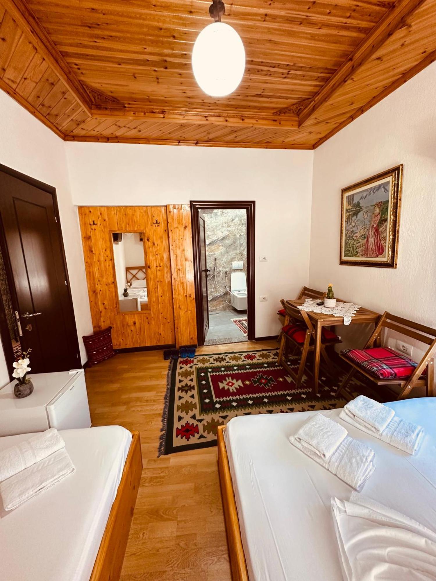 Kore Guest House Gjirokastër Exteriör bild